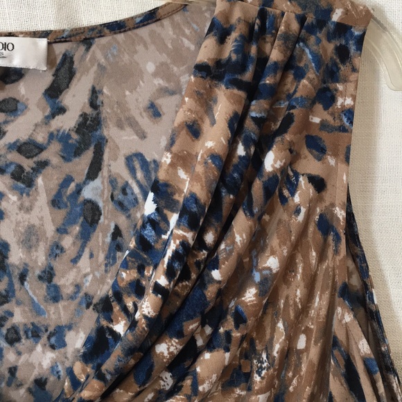 Jones Studio Sleeveless Top - Picture 5 of 8